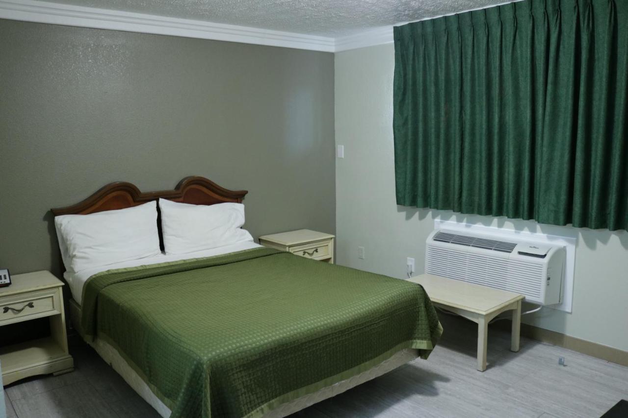 Deluxe Inn Motel Lake Charles Exterior photo